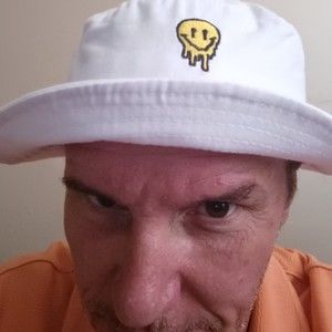 Meet your Posher, Bruce